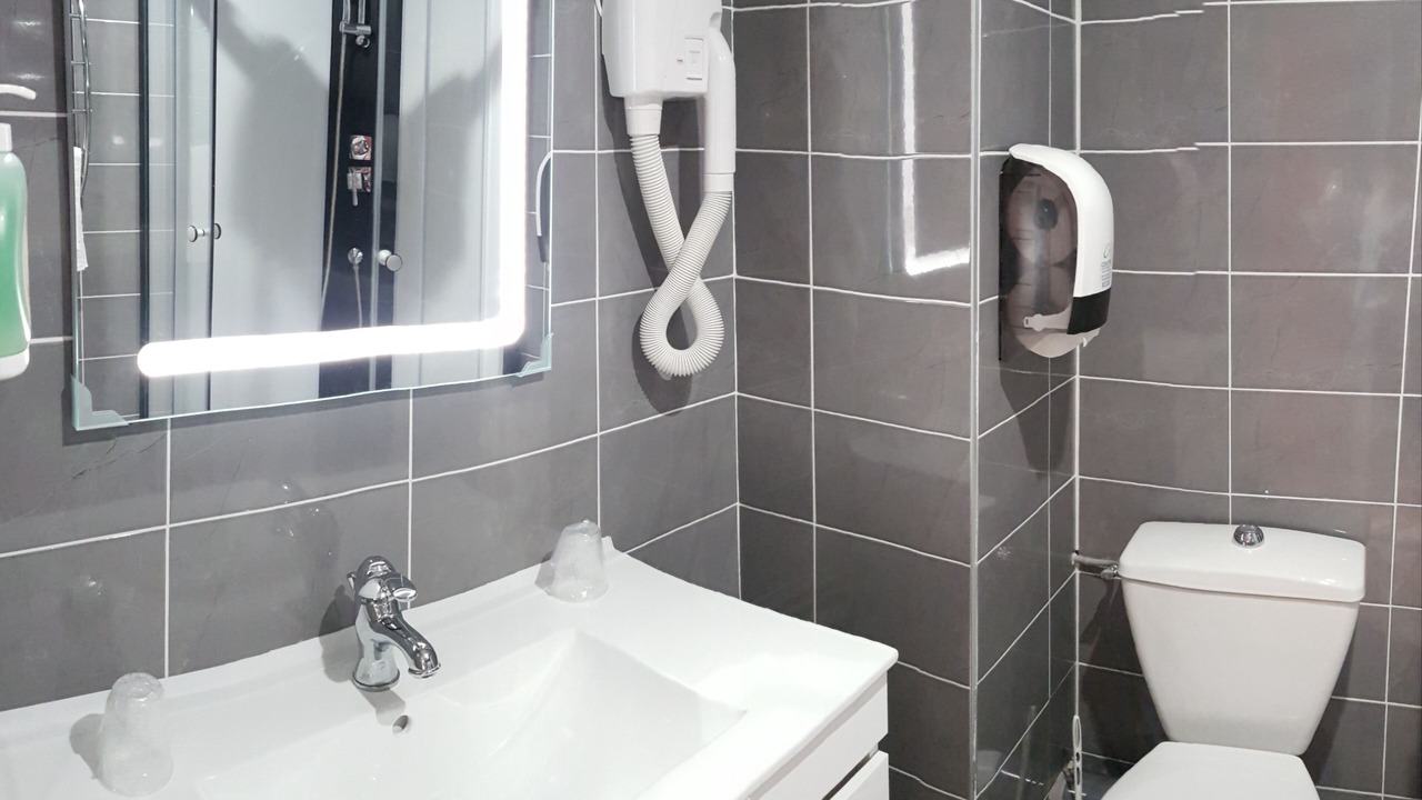 Photo of Bathroom in Perouges