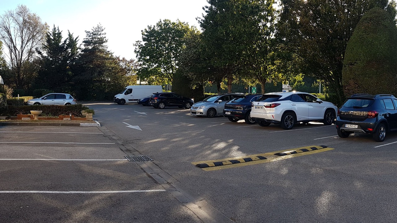 Photo of Others in Perouges