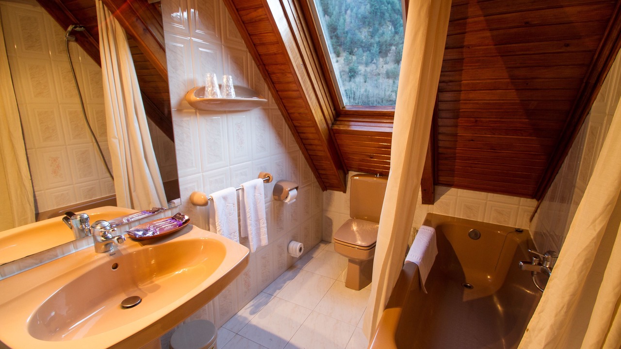 Photo of Bathroom in Betren