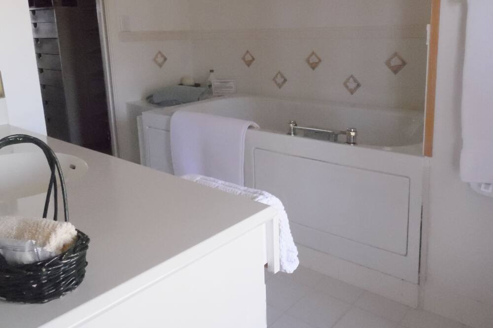 Photo of Bathroom in Bella Vista
