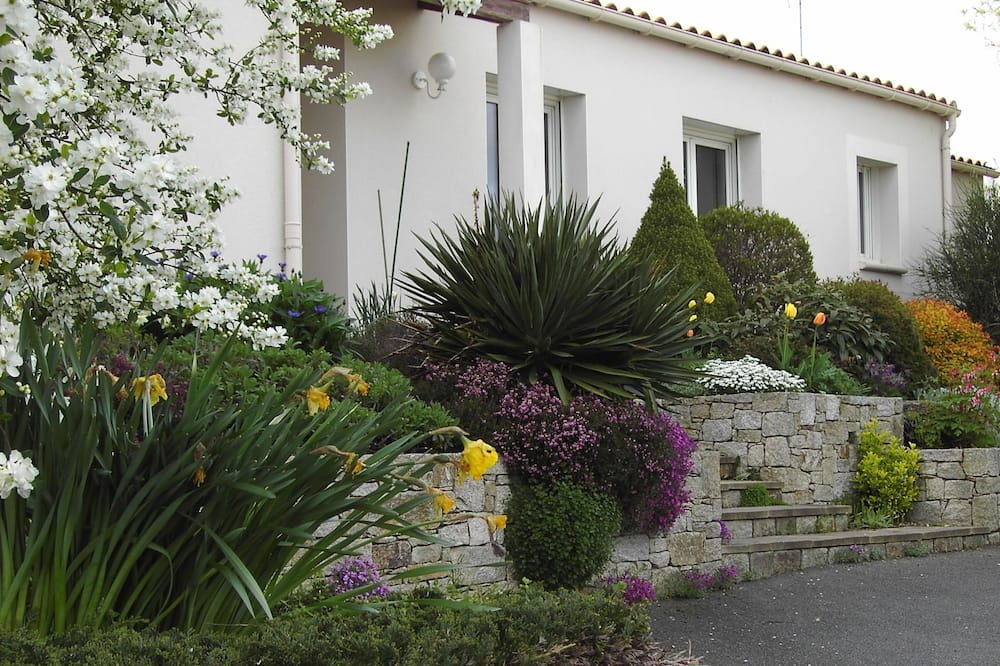 Photo of Outdoor in Le Boupere