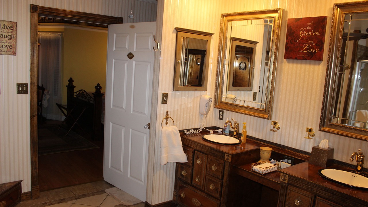 Photo of Bathroom in Voth