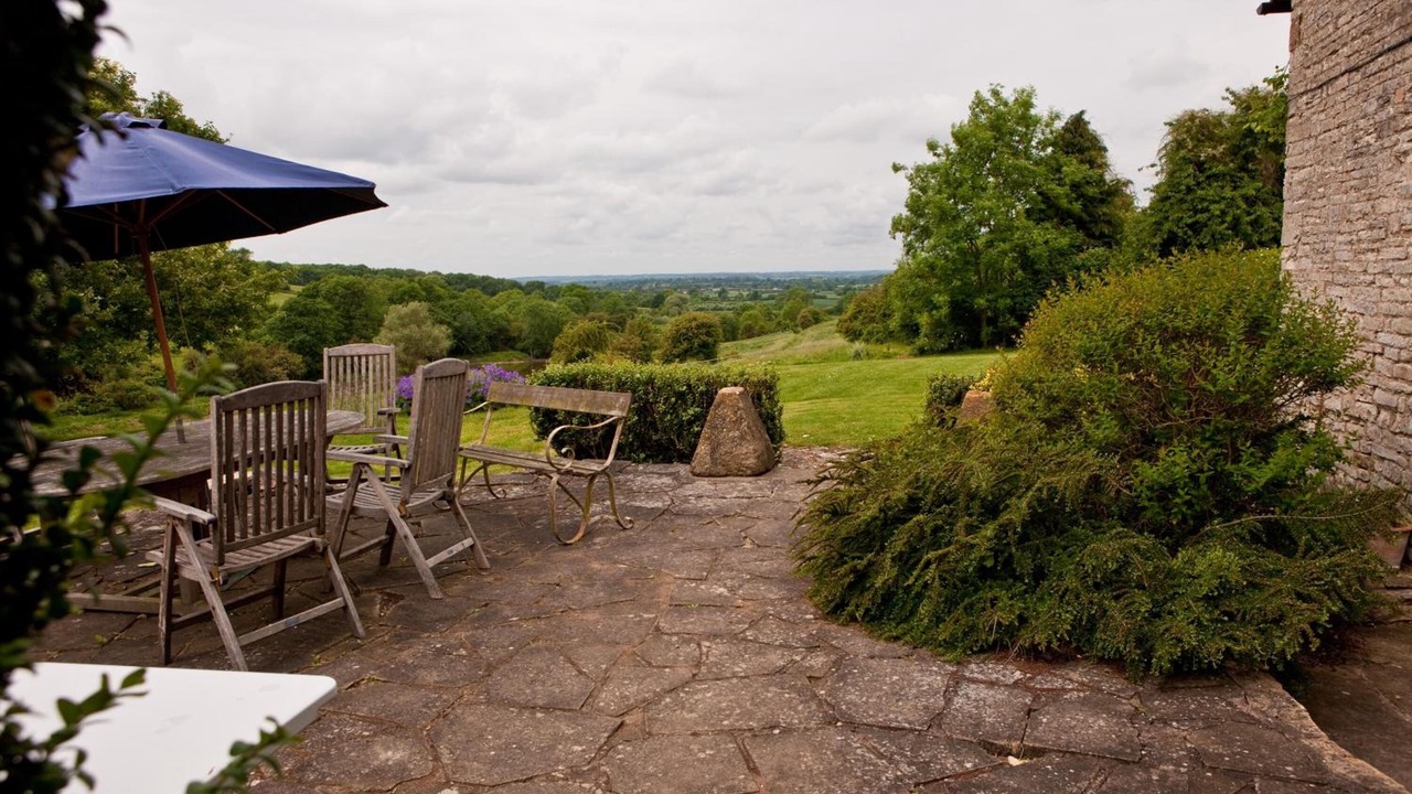 Photo of Patio Balcony in Lighthorne