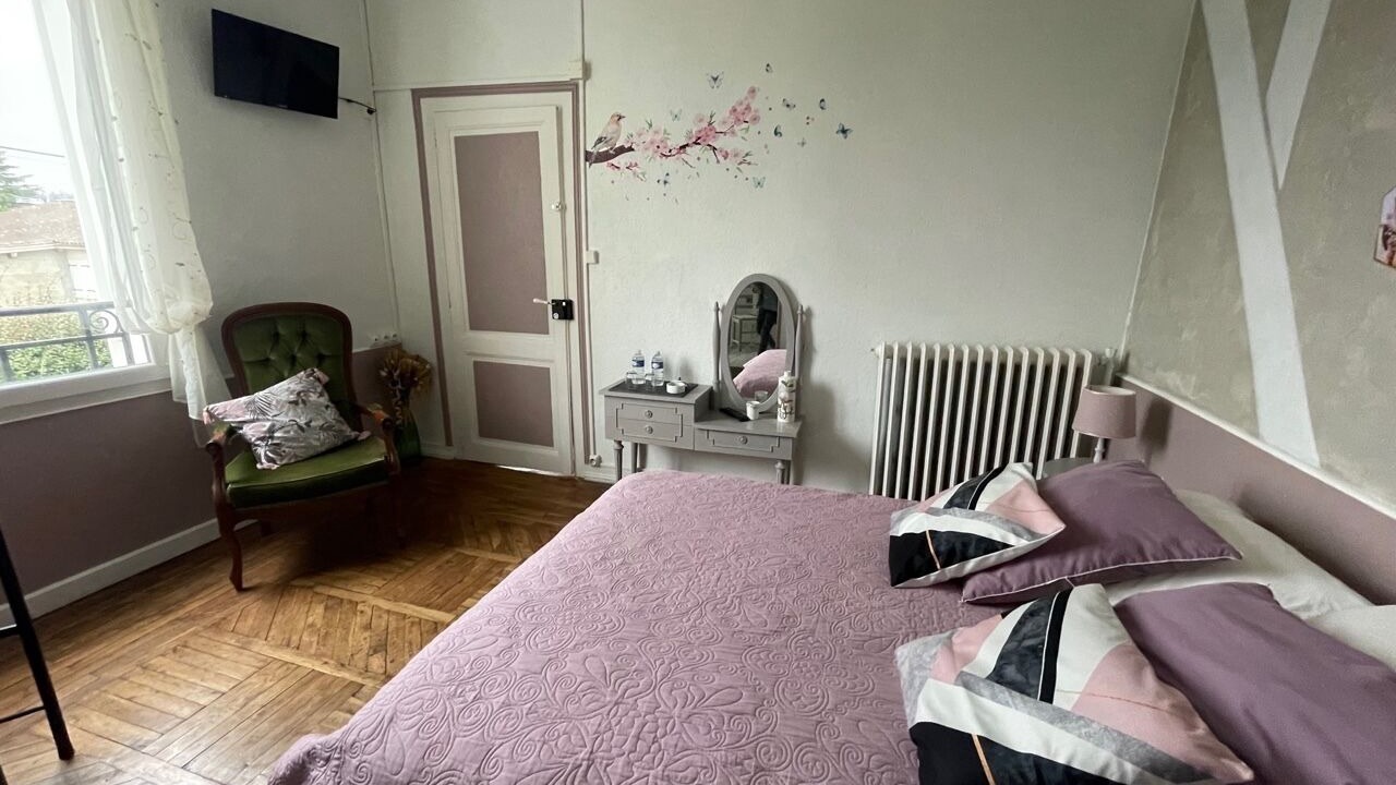 Photo of Bedroom in Saint-Laurent-des-Vignes