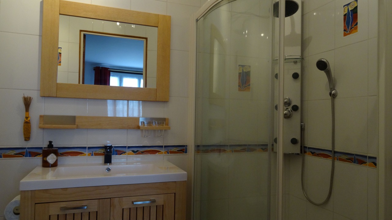 Photo of Bathroom in Saint-Laurent-Nouan