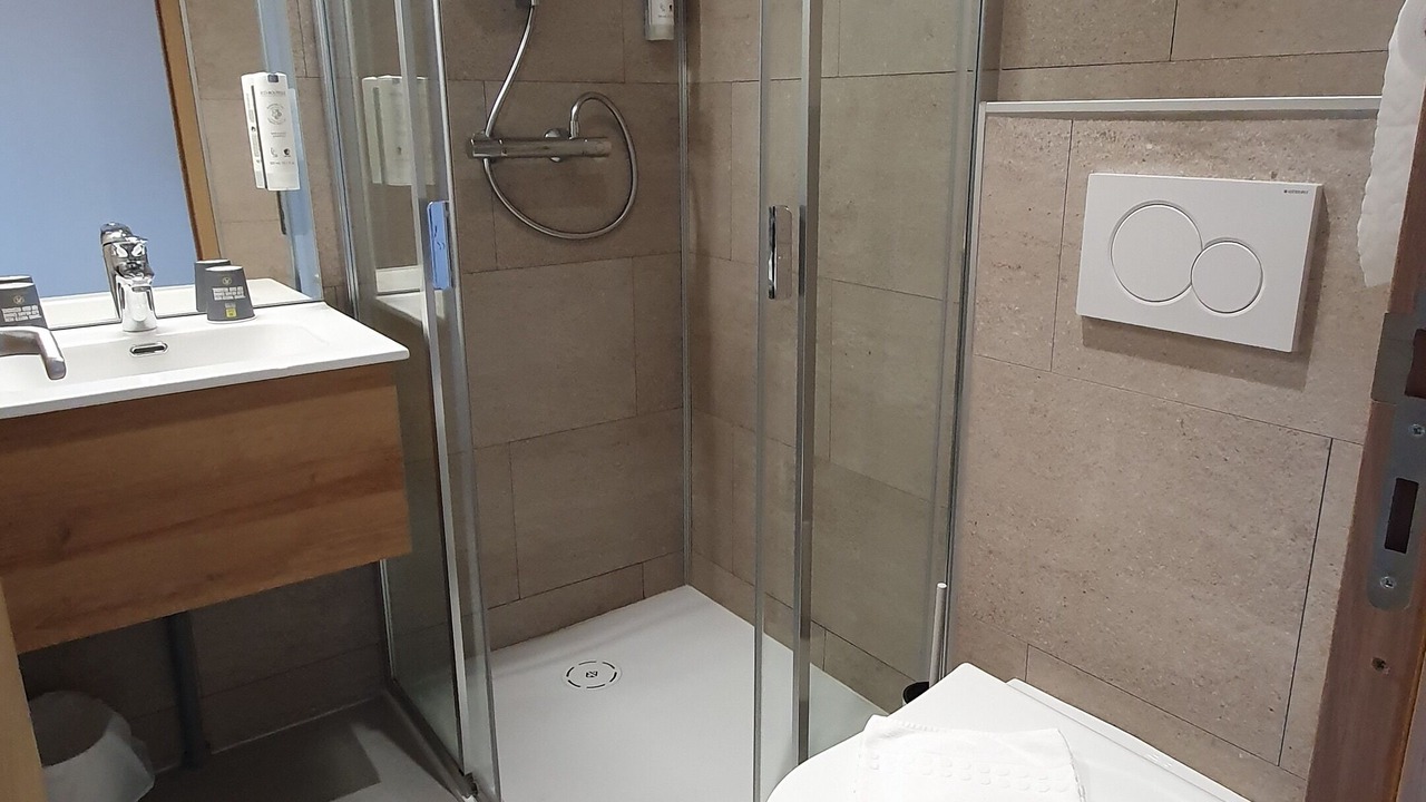 Photo of Bathroom in Lavaur