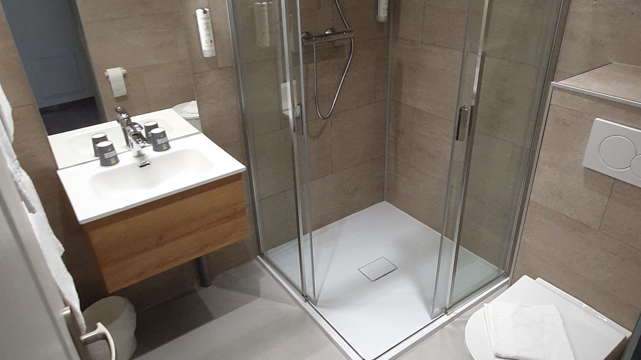 Photo of Bathroom in Lavaur