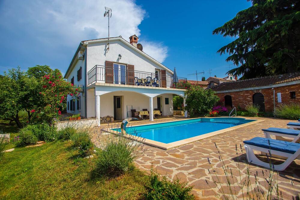 Photo of Outdoor in Baserinka