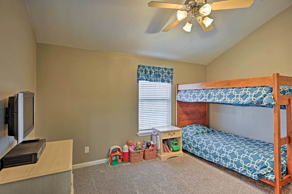 Photo of Others in Broken Arrow