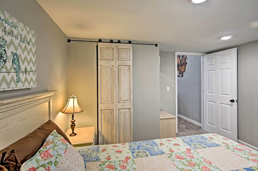 Photo of Bedroom in Broken Arrow