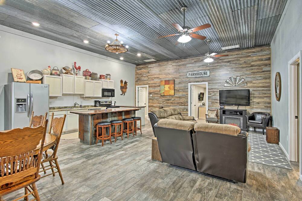 Photo of Others in Broken Arrow