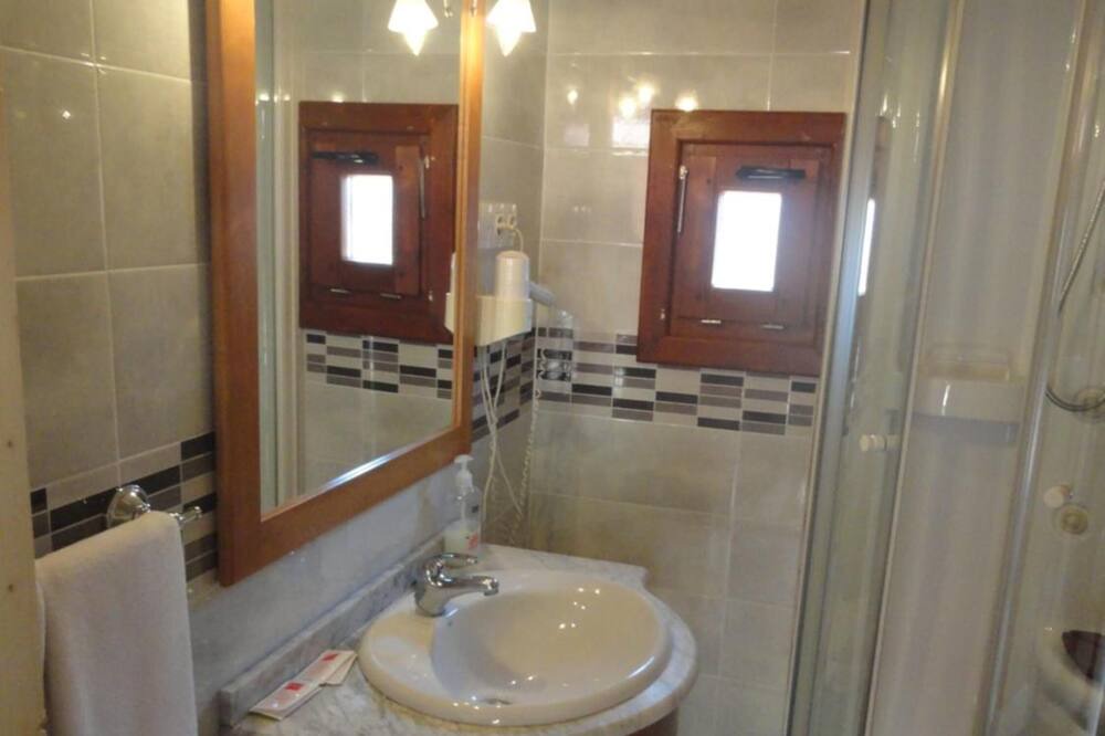 Photo of Bathroom in Tarancon