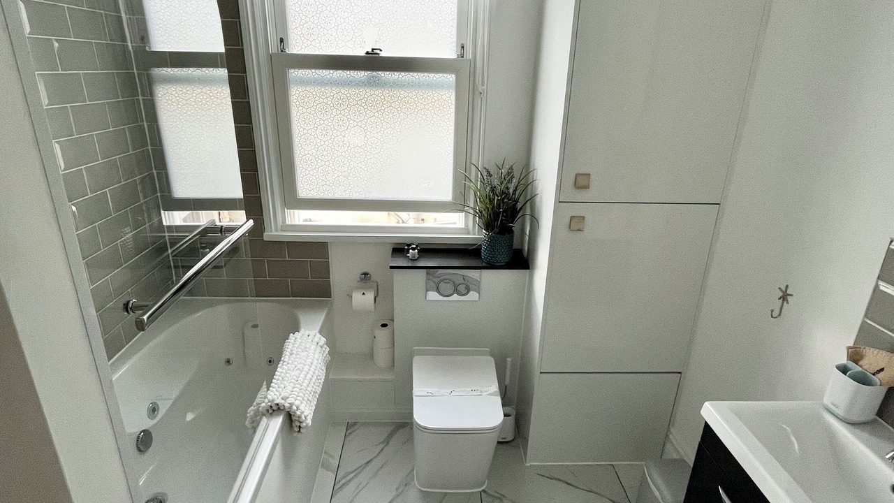 Photo of Bathroom in Newquay City Centre