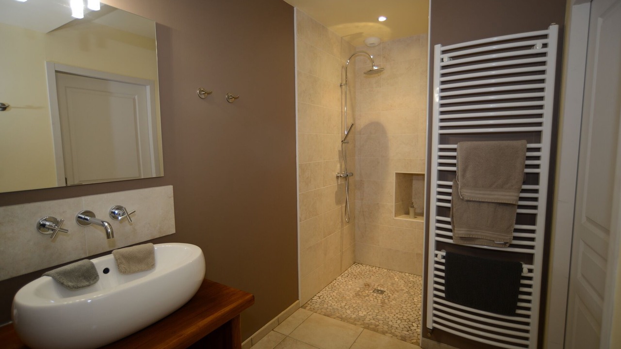 Photo of Bathroom in Chatelais