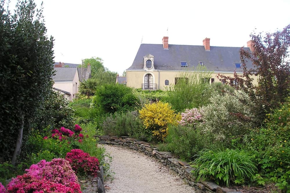 Photo of Outdoor in Cande