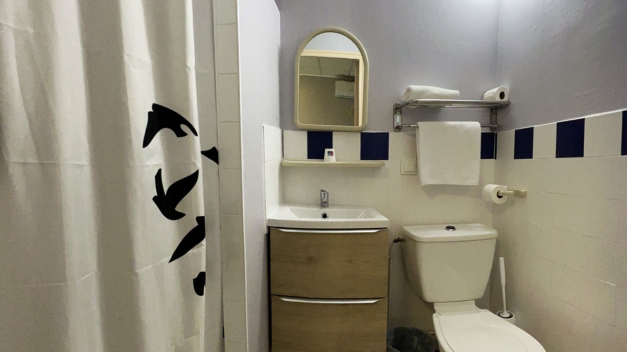 Photo of Bathroom in Beaumont-en-Veron
