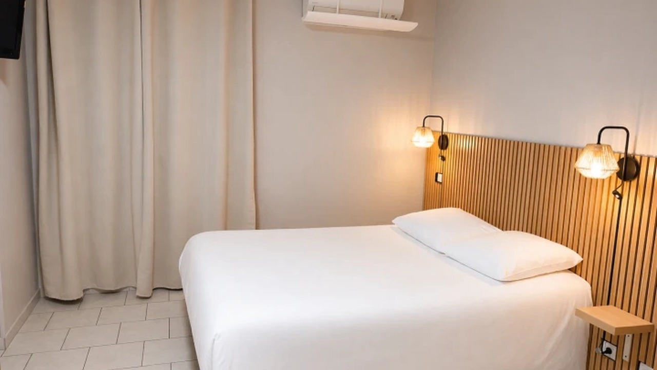 Photo of Bedroom in Beaumont-en-Veron