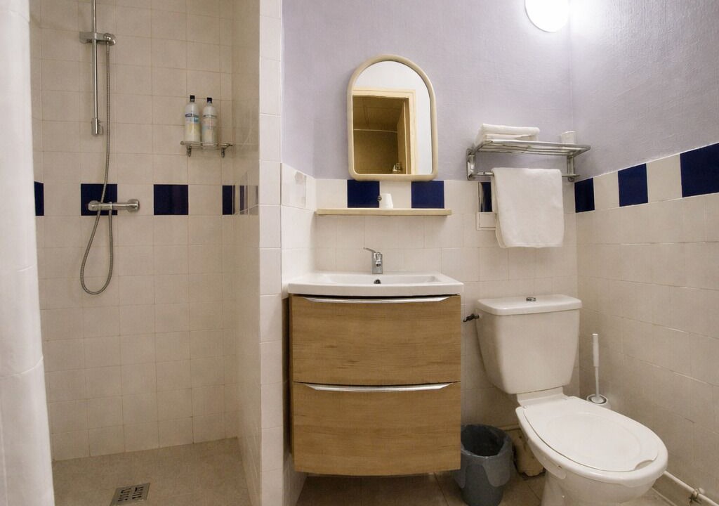 Photo of Bathroom in Beaumont-en-Veron