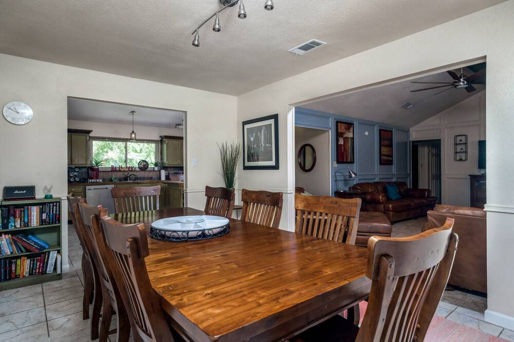 Photo of Bedroom in Pflugerville