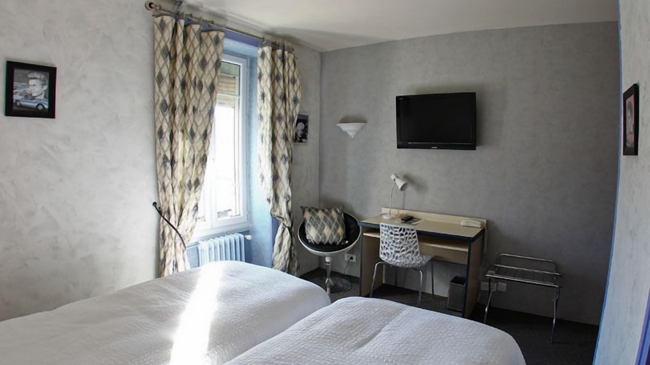 Photo of Bedroom in Lons-le-Saunier