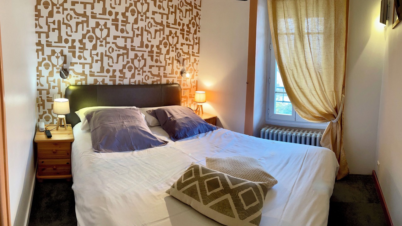 Photo of Bedroom in Lons-le-Saunier