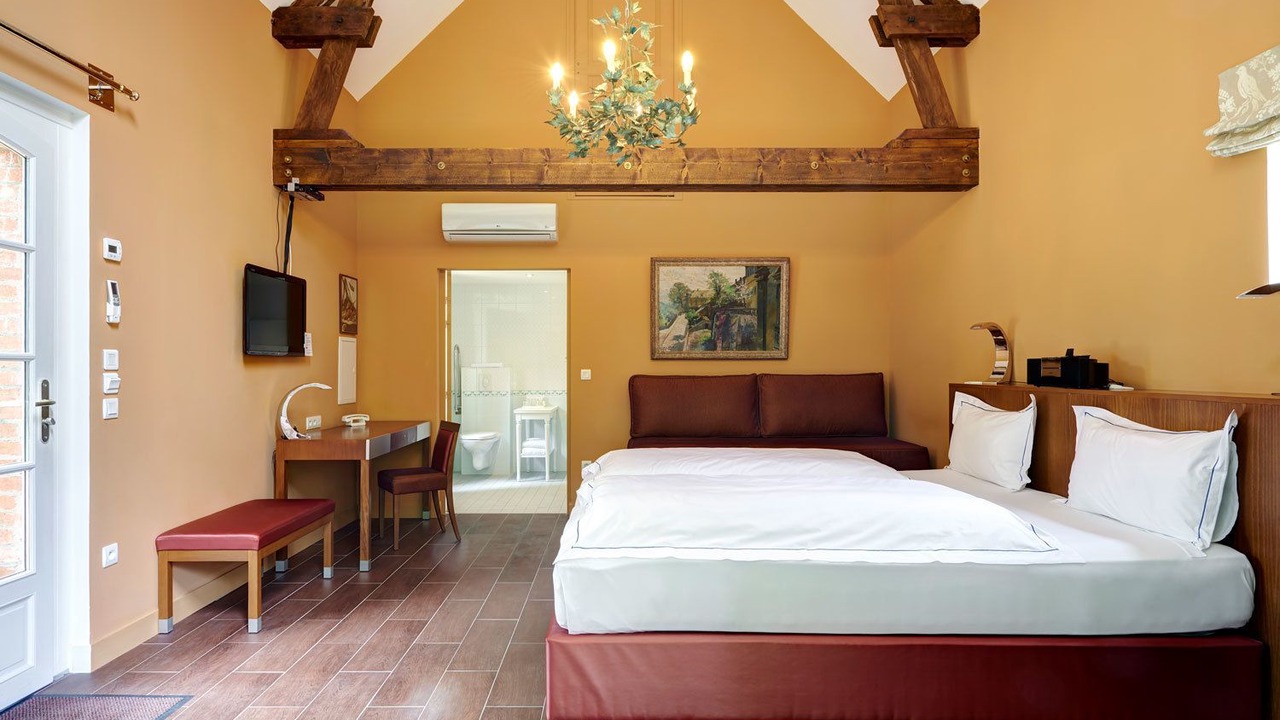 Photo of Bedroom in Contres