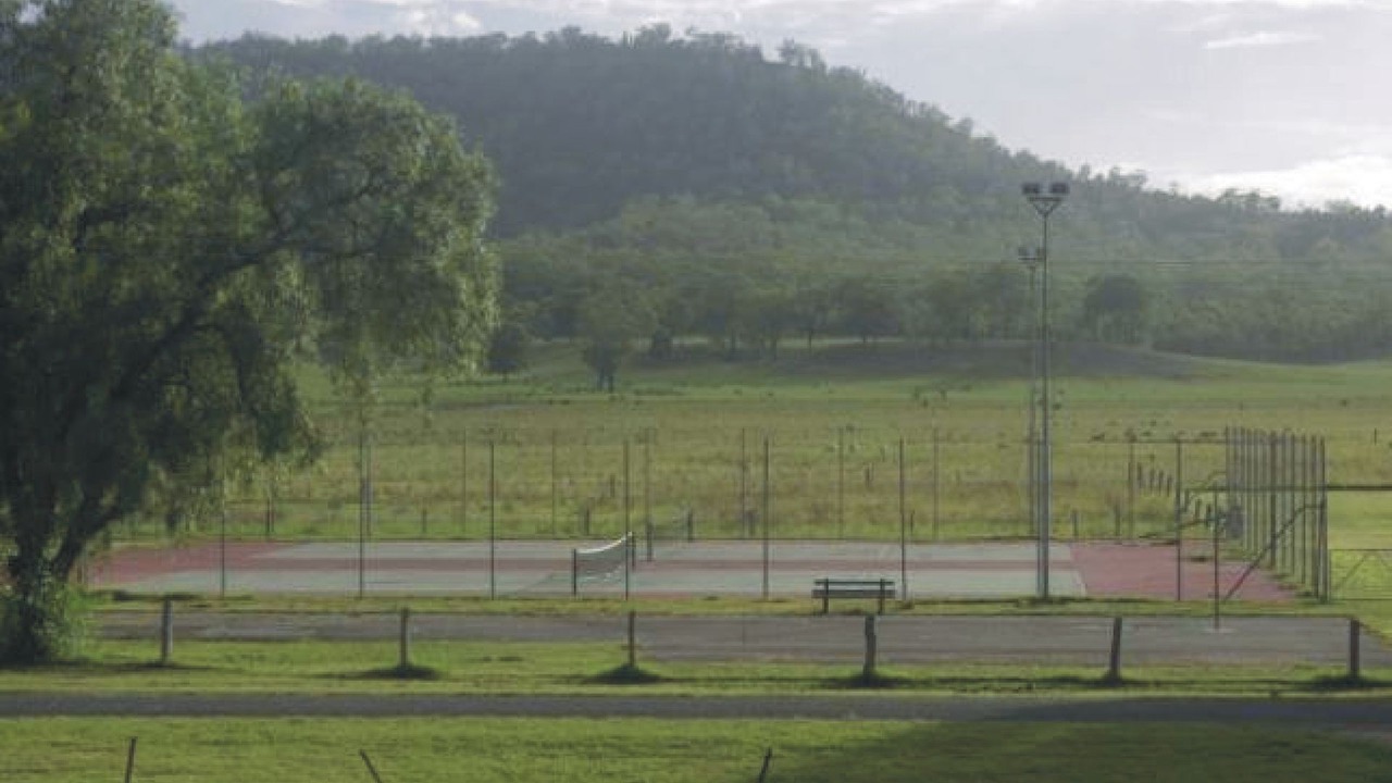 Photo of Outdoor in Broke