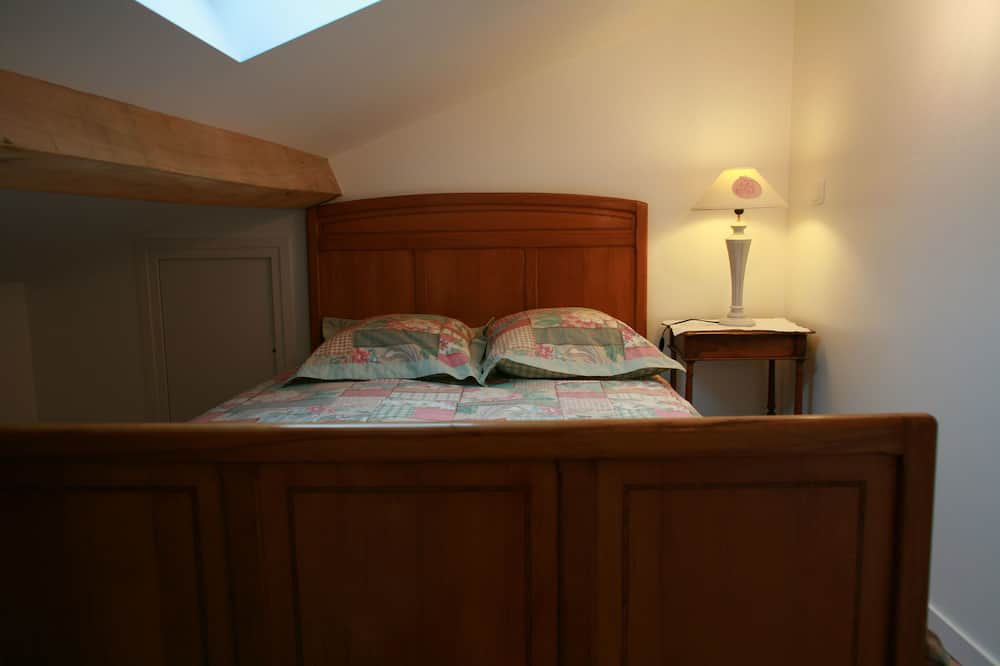 Photo of Bedroom in Civrieux
