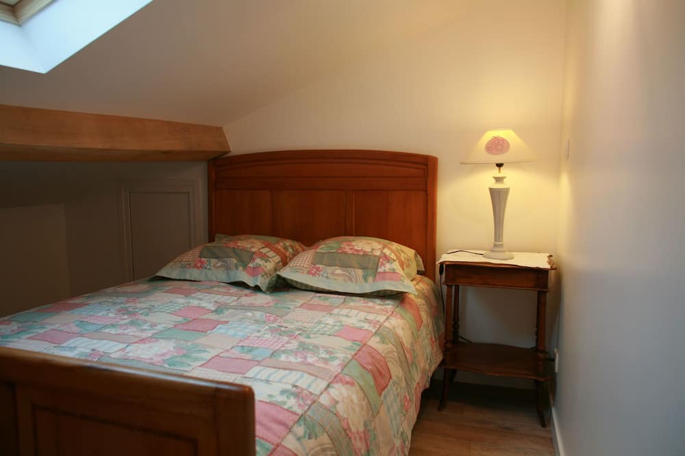 Photo of Bedroom in Civrieux