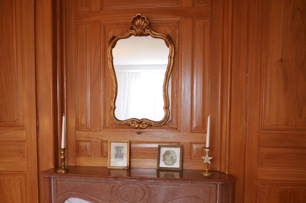 Photo of Bedroom in Civrieux