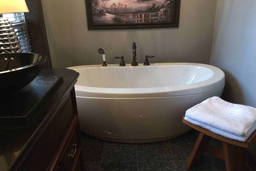 Photo of Bathroom in Reidville