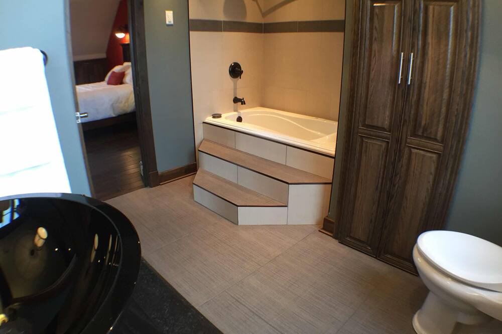 Photo of Bathroom in Reidville