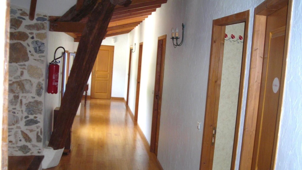 Photo of Others in Clarac