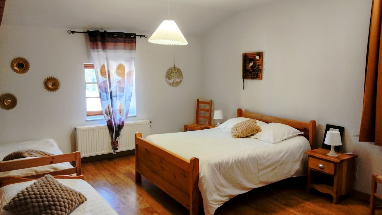 Photo of Bedroom in La Valla-sur-Rochefort
