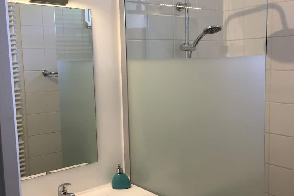 Photo of Bathroom in Galan