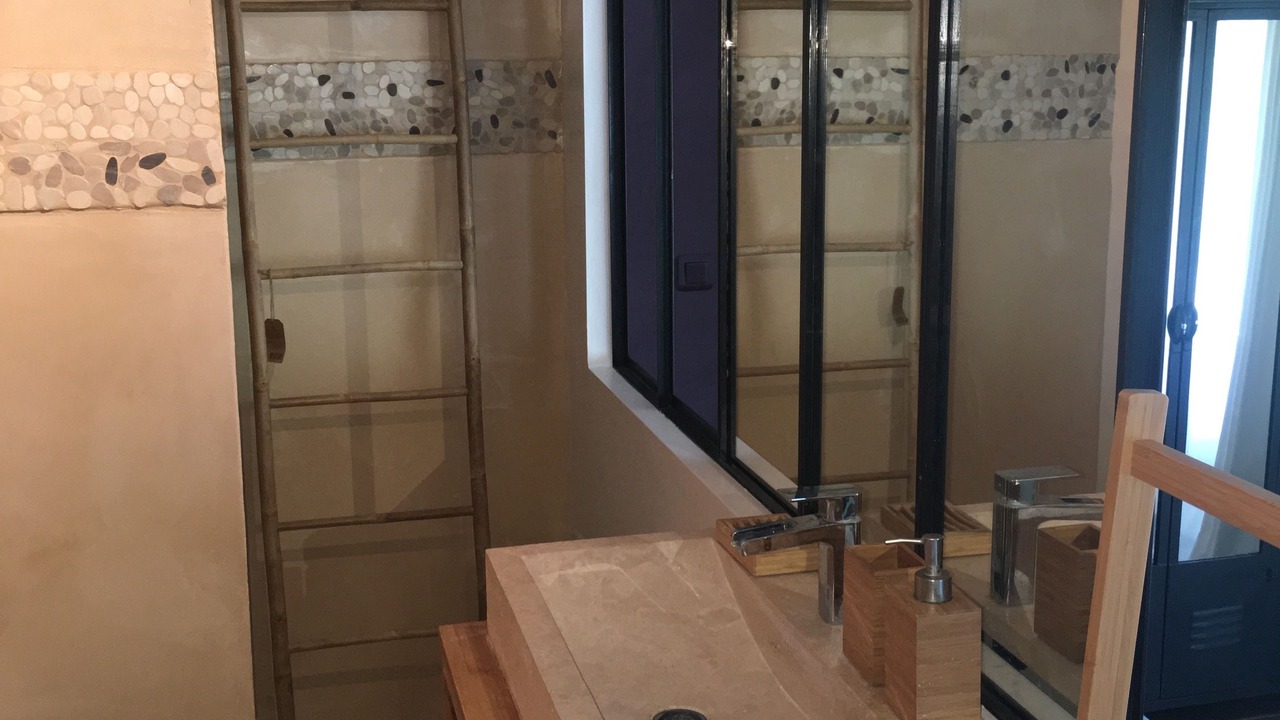 Photo of Others in Tulette