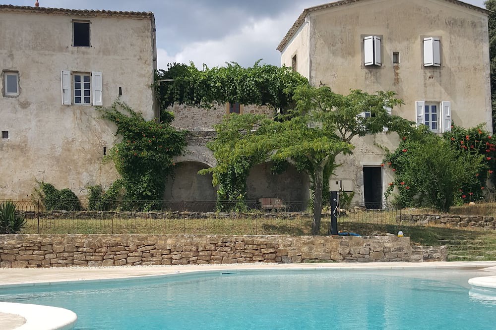 Photo of Outdoor in Rousson