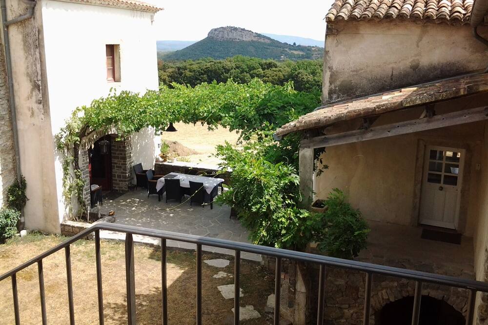 Photo of Outdoor in Rousson