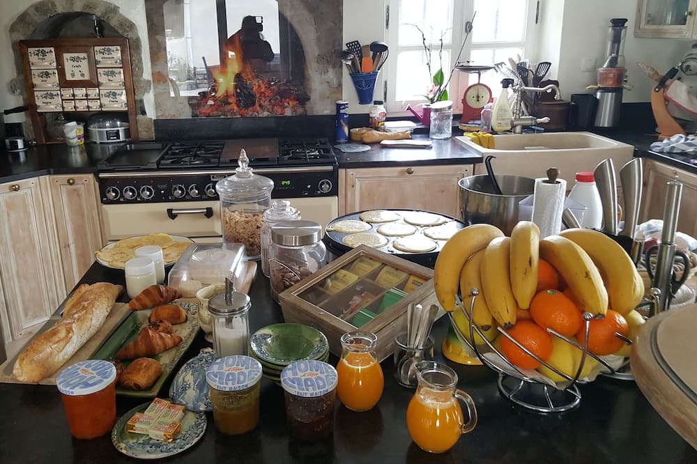 Photo of Others in Rousson