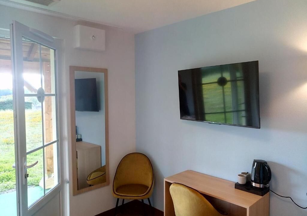 Photo of Bedroom in Saint-Yrieix-la-Perche