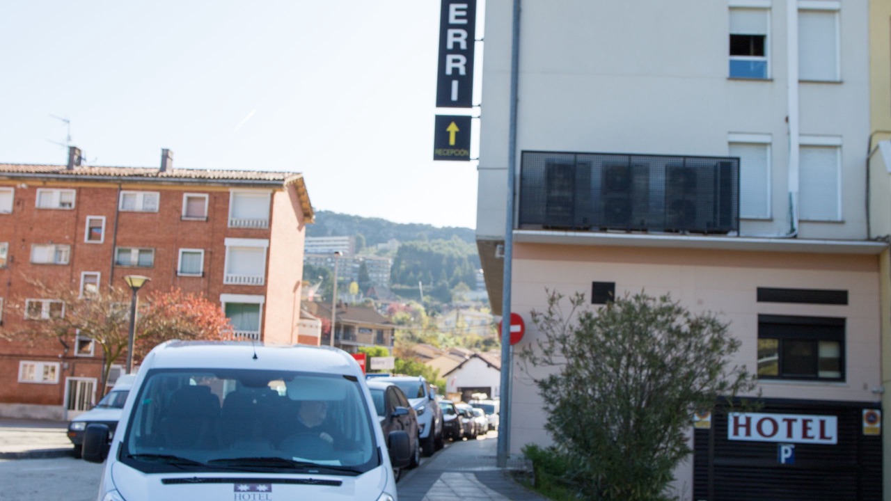 Photo of Others in Estella