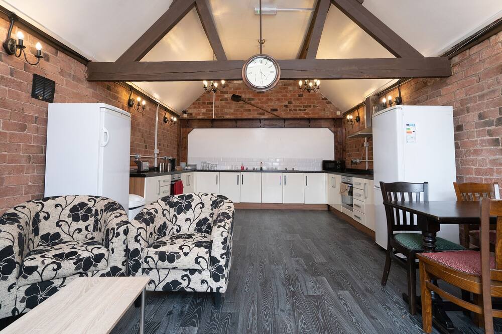 Photo of Others in Bilston