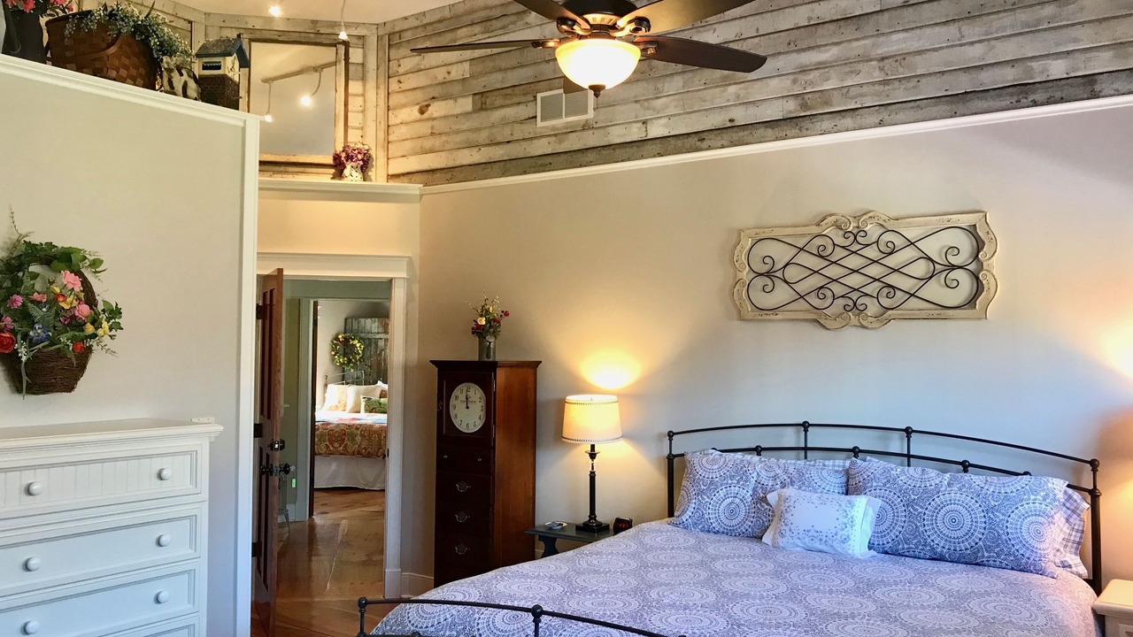 Photo of Bedroom in Ellwood City