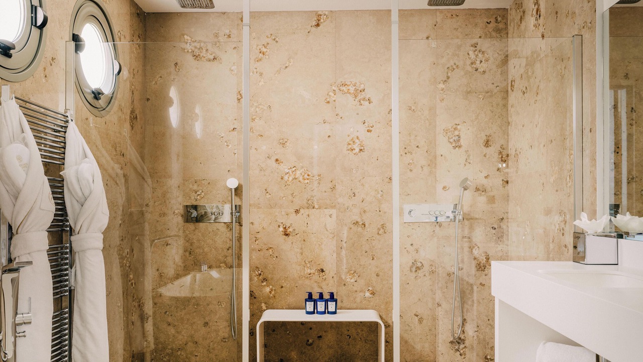 Photo of Bathroom in Cassis