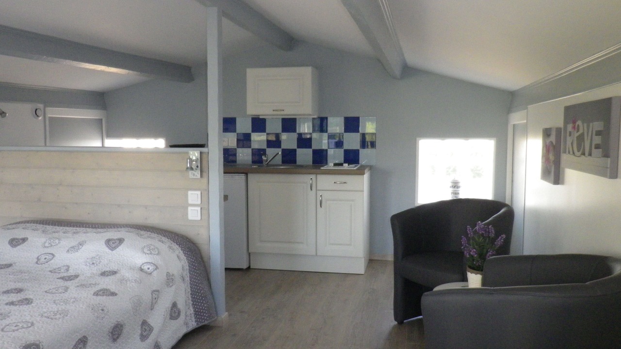 Photo of Patio Balcony in LʼIle-dʼOlonne