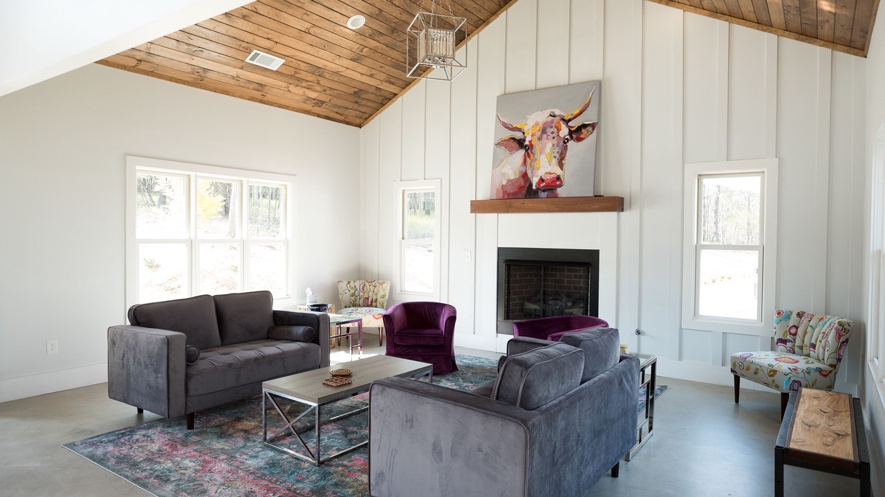 Photo of Livingroom in Dahlonega