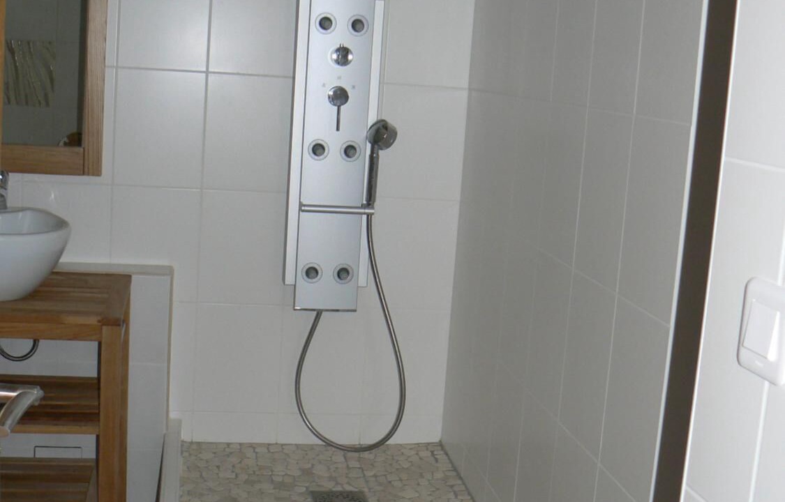 Photo of Others in Venoy