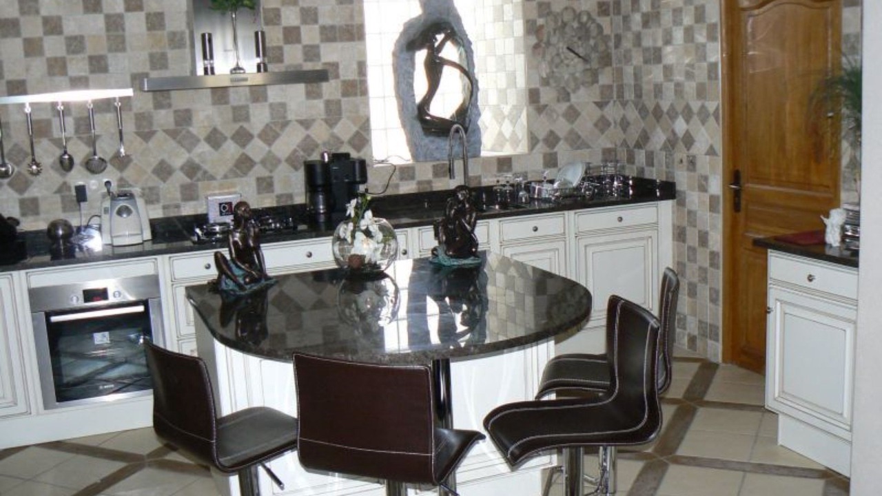 Photo of Others in Venoy