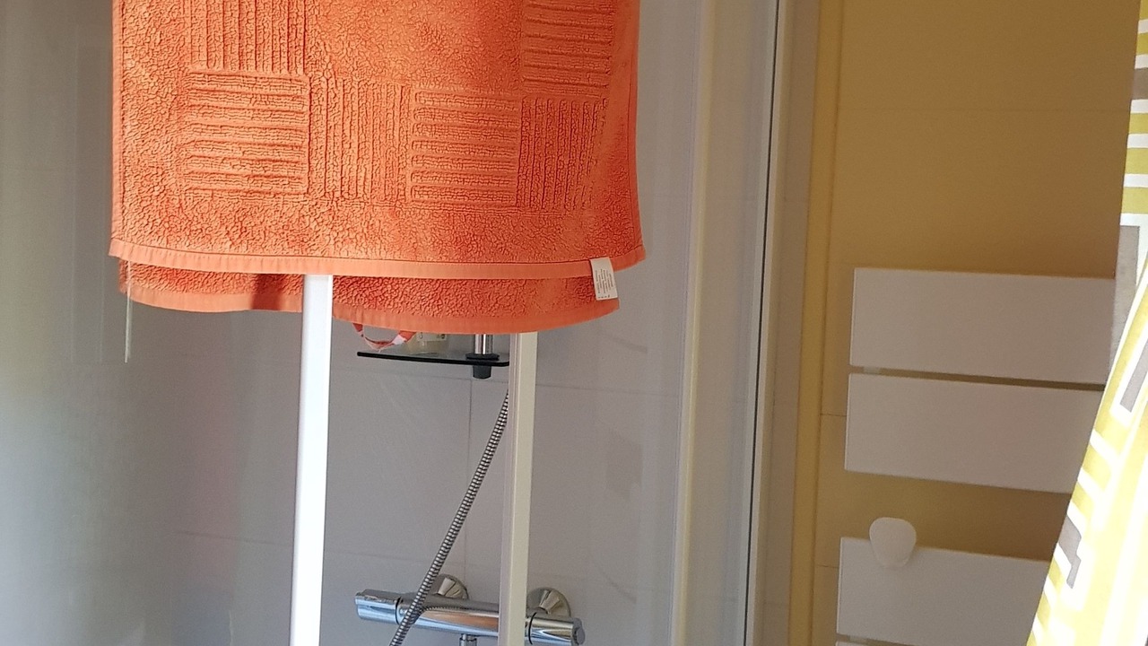 Photo of Bathroom in Mareugheol