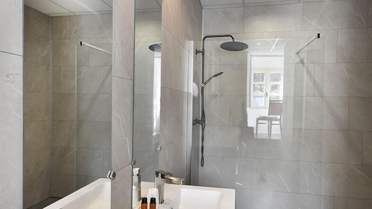 Photo of Bathroom in Massiac